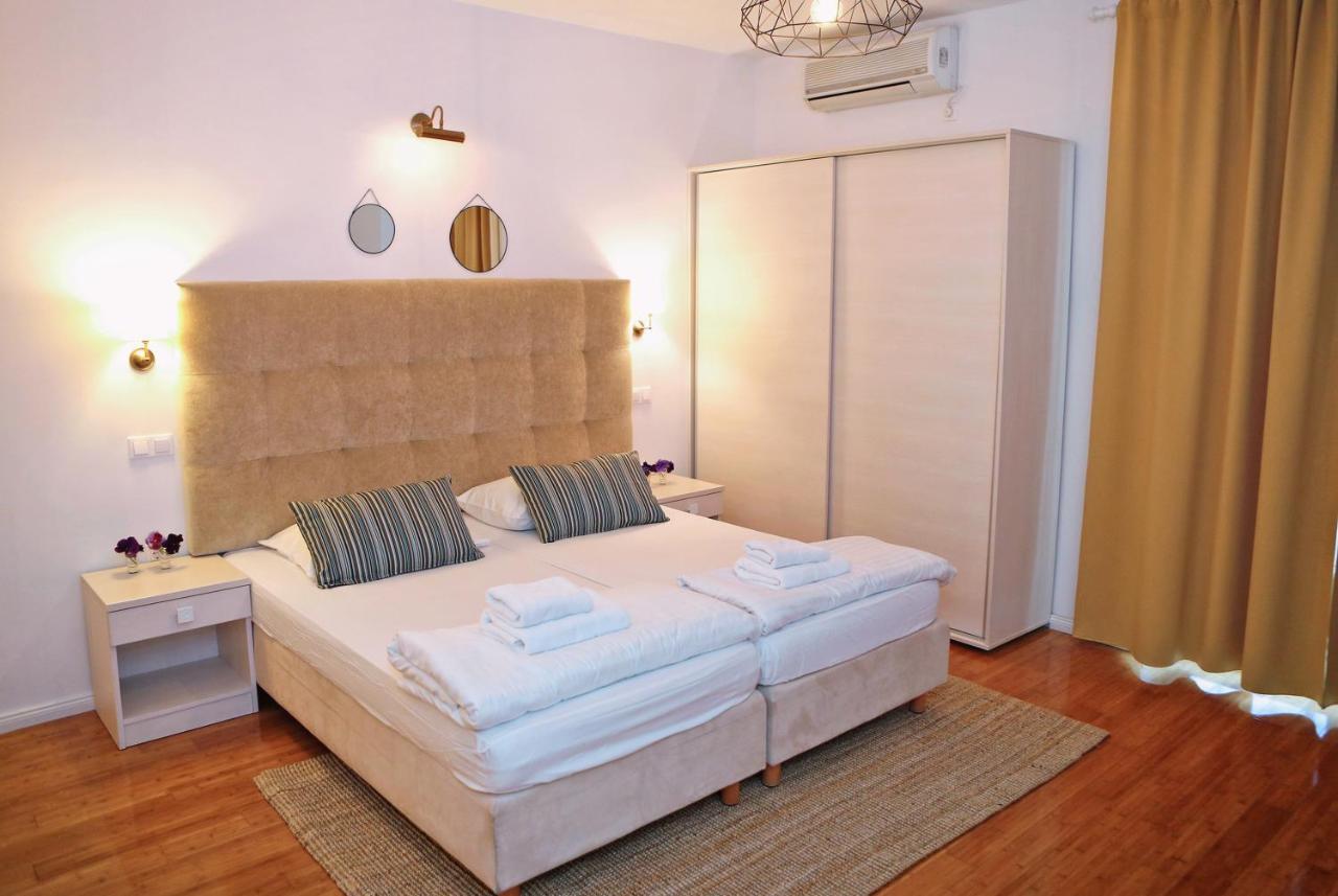 Hotel Delfin Zadar Exterior photo